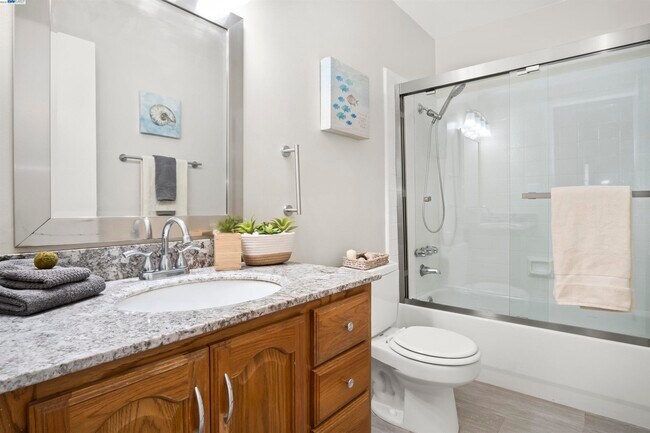 Foto del edificio - 38491 Paseo Padre Pkwy