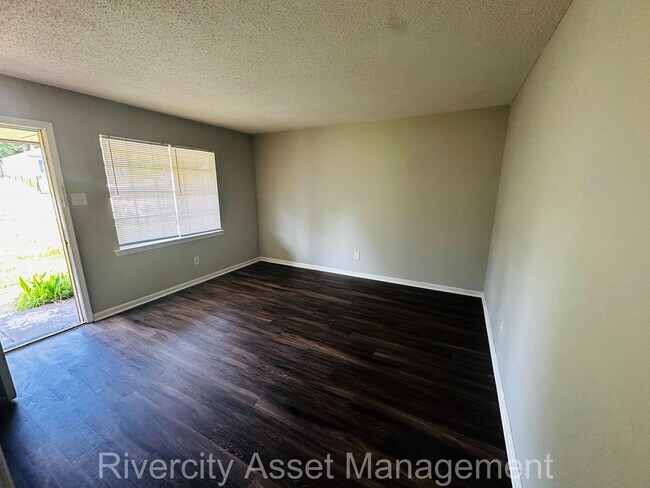 Building Photo - 2232 Amethyst Cove