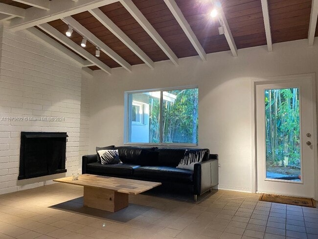 Building Photo - 7860 SW 124th St
