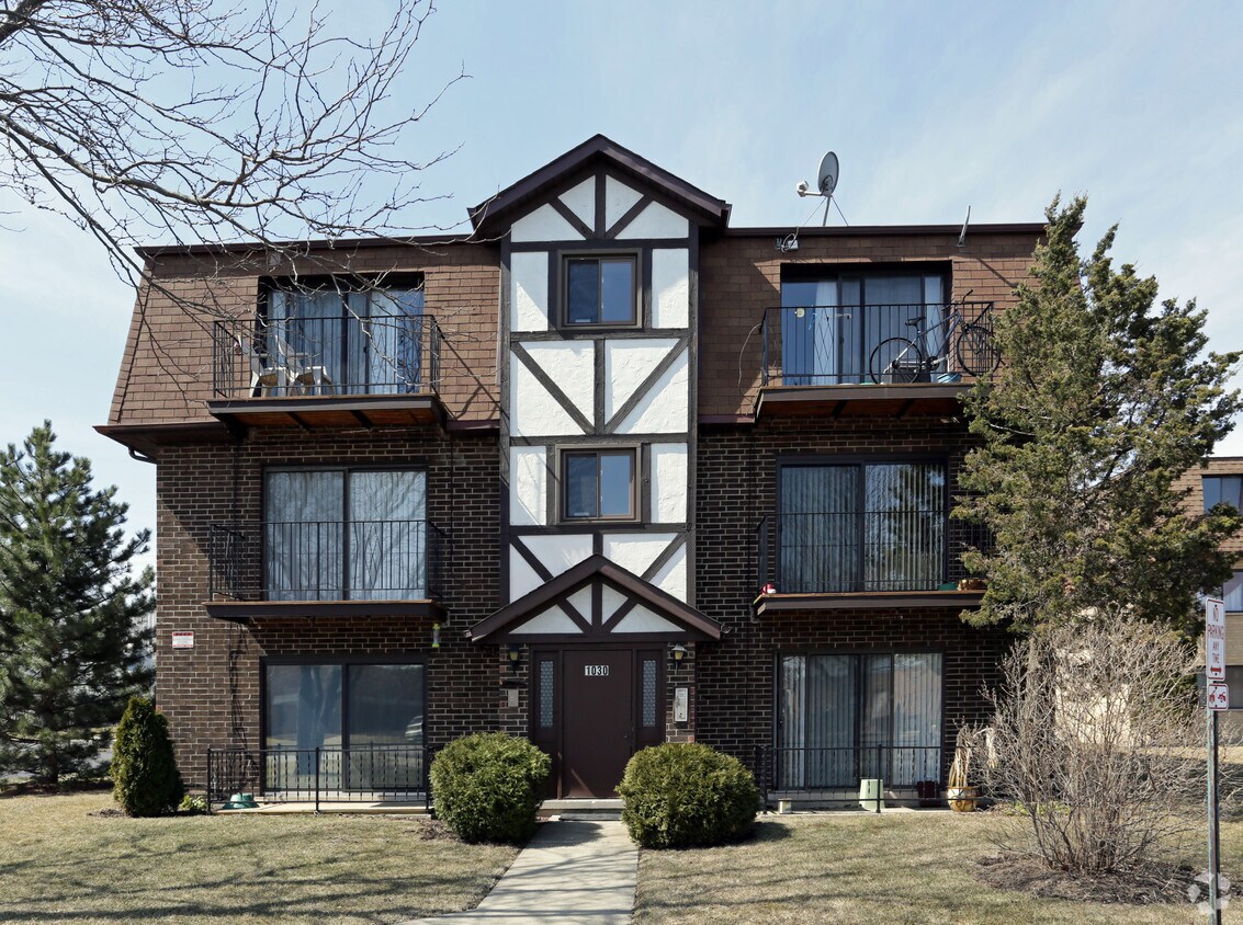 Building Photo - 1030 Judson St