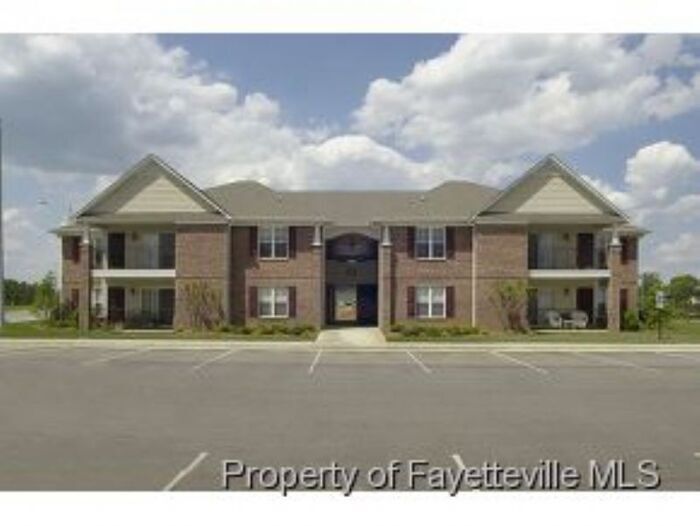 Primary Photo - 1810-102 Balmoral Drive, Fayetteville