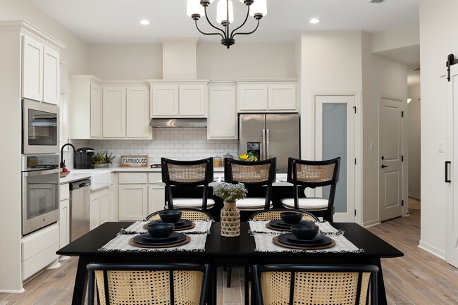 Building Photo - Belterra (Central Leasing)