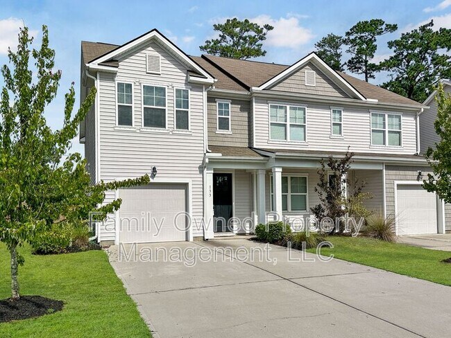 Foto del edificio - 133 Wild Holly Dr