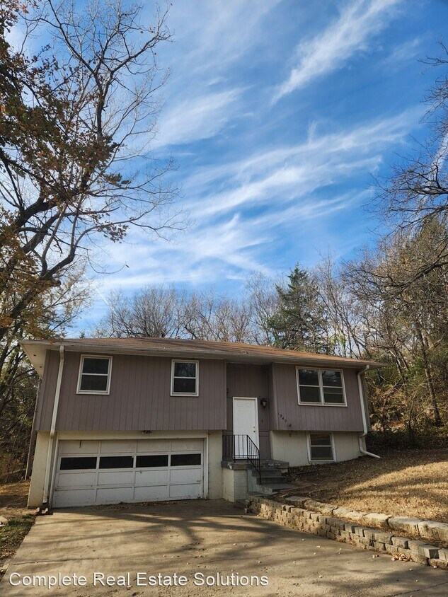 Primary Photo - 4 br, 2 bath House - 1340 Johnson Drive