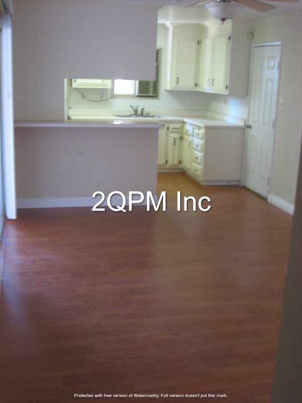 Foto del edificio - 5471 Louisiana Dr