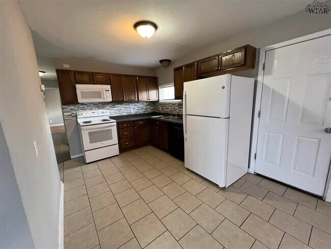 Foto del edificio - 4211 Thomas Ave
