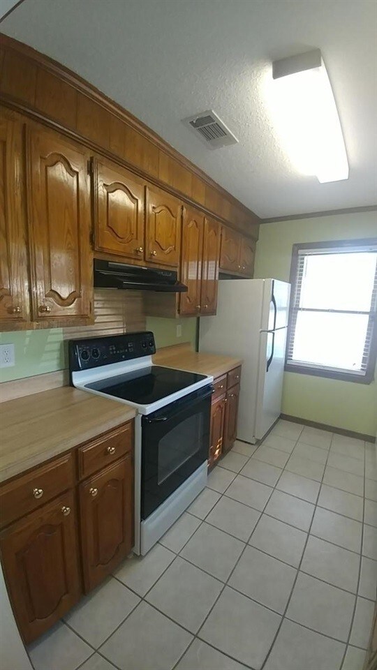 Foto del edificio - 122 Amberwood Dr