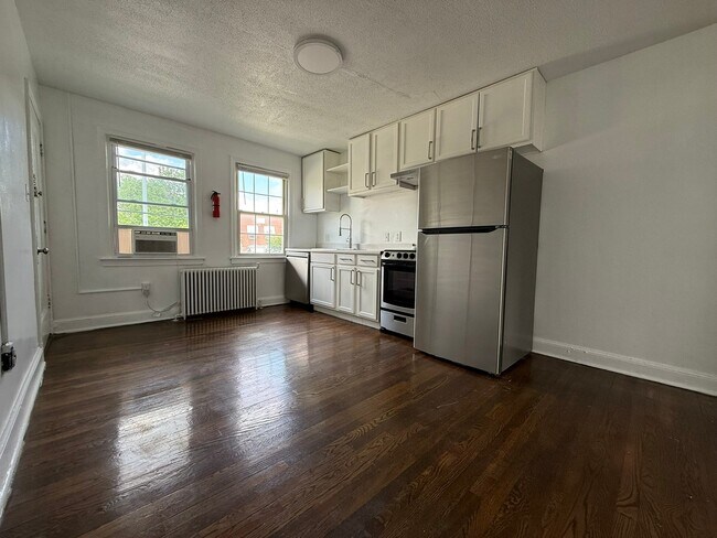 Foto del edificio - 2425 E St NE