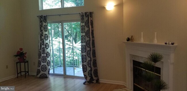 Building Photo - 16 Halstead Pl