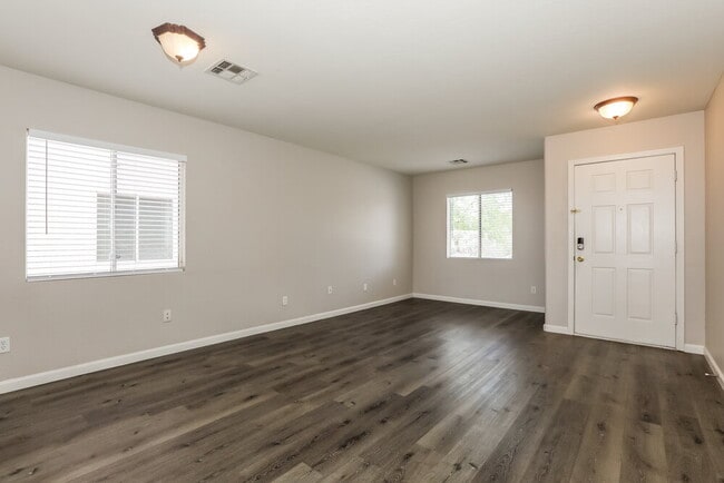 Building Photo - 2324 E San Manuel Rd