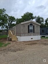 Building Photo - 611 W Matthews St