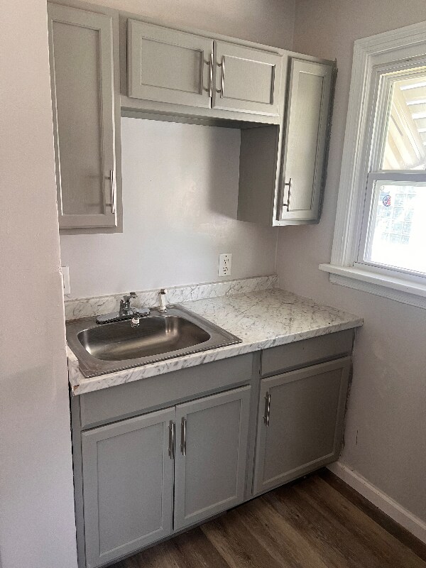 Foto del edificio - 6133 Lillian Ave