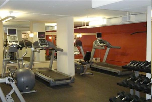 Fitness Center - Metro Rosslyn Apartments