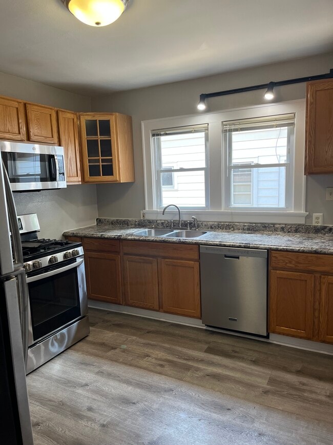 Building Photo - 2338 N 54th St