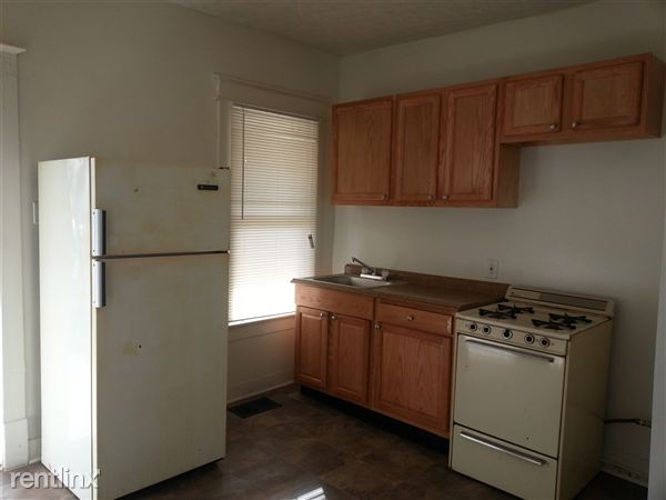 Building Photo - 708 M St
