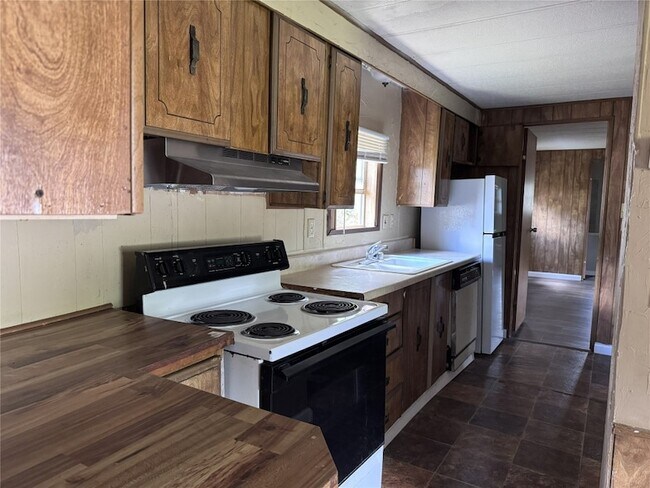 Foto del edificio - 854 Queenswood St