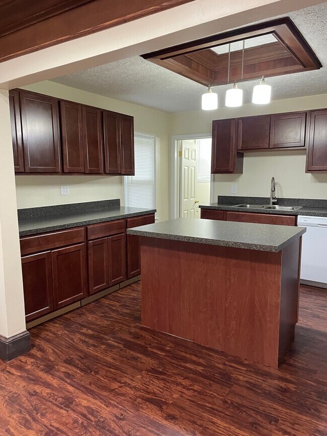 Foto del edificio - 3 Bedroom 2 Bath House