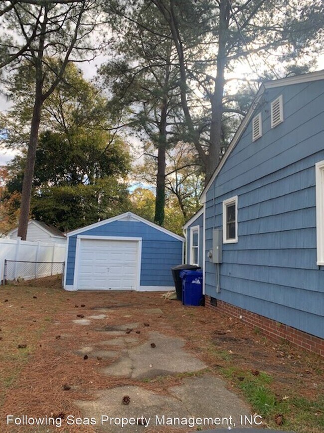 Building Photo - 3 br, 1 bath House - 101 Logan Dr
