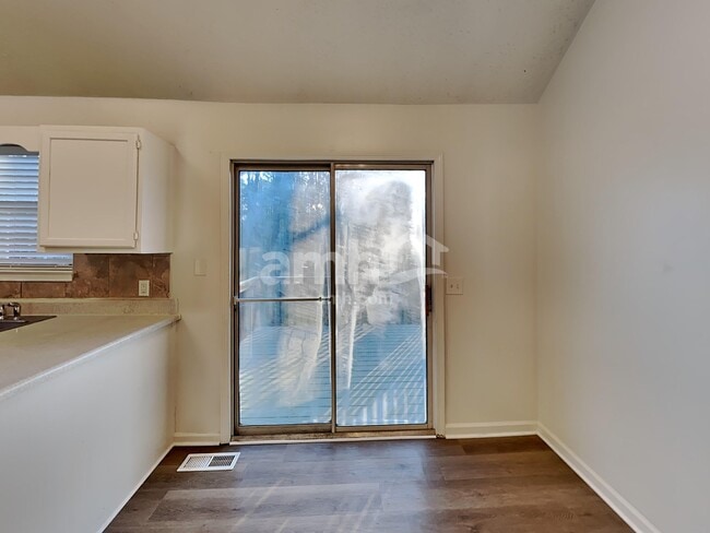 Foto del edificio - 154 Spring Creek Ct