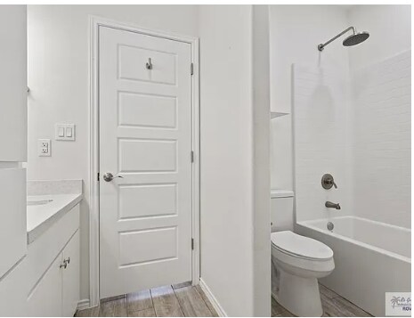 Foto del edificio - 2200 N. Valley