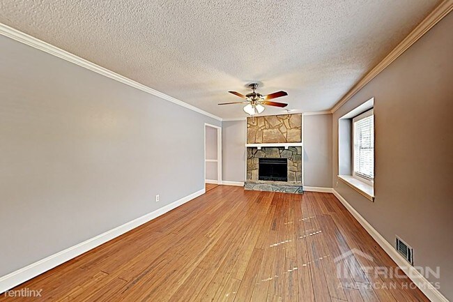 Building Photo - 8080 Sumit Creek Dr NW