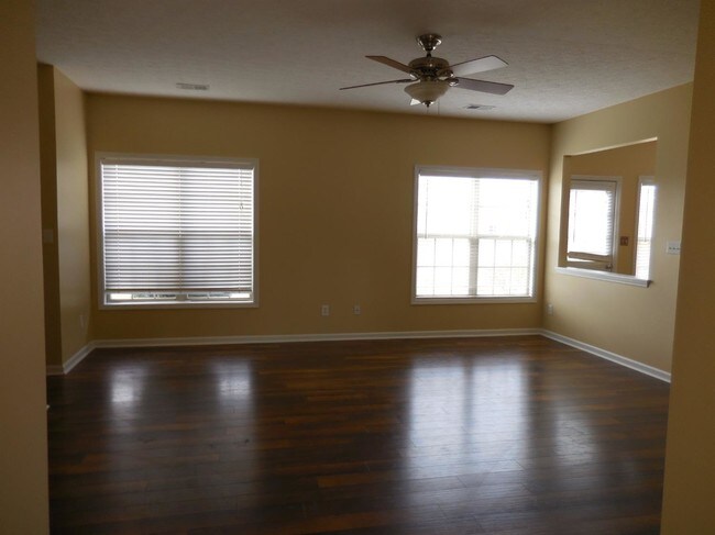 Building Photo - 1072 Stonecrop Dr