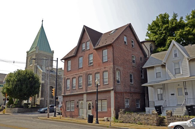 Foto del edificio - 163 W Lincoln Hwy
