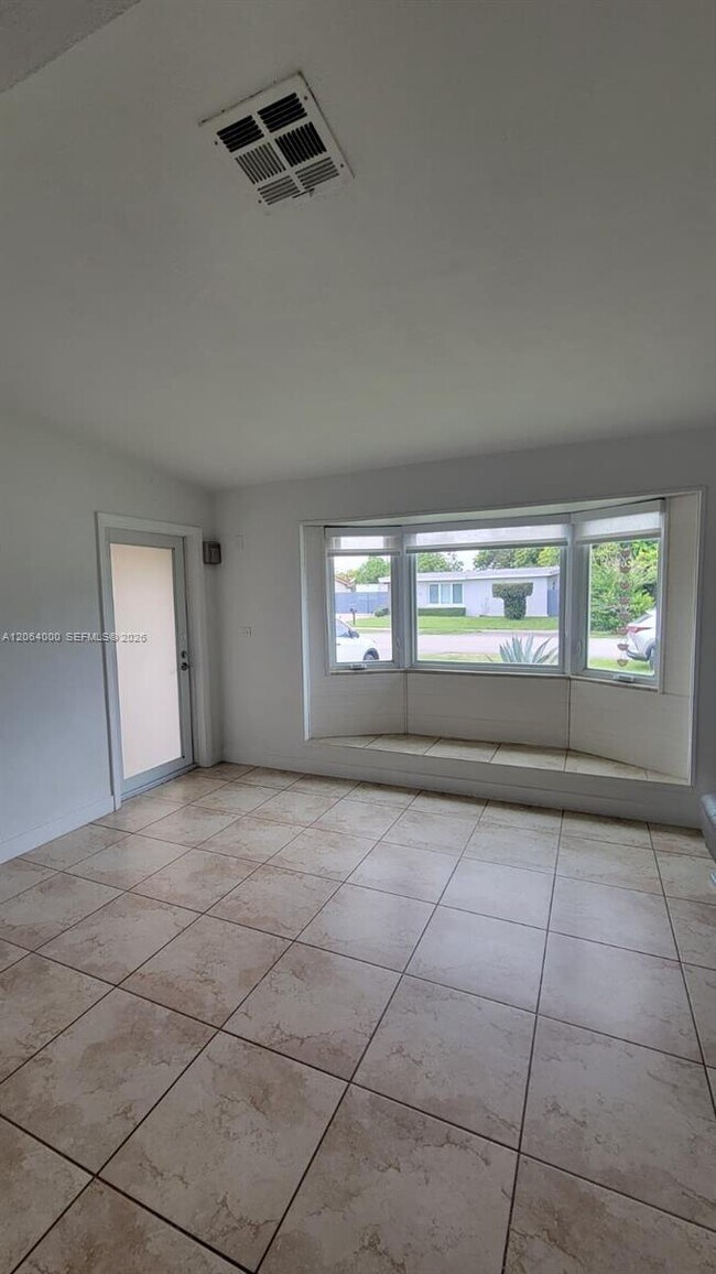 Building Photo - 11340 SW 48th St