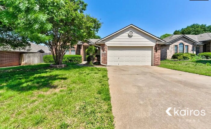 Primary Photo - 2905 Devonshire Drive