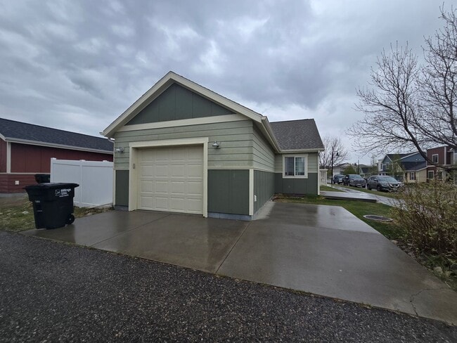 Foto del edificio - 4 bed 2 bath home in Josephine Crossing