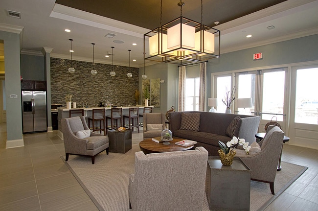 Building Photo - Sierra Ridge