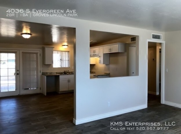 Building Photo - 4036 S Evergreen Ave