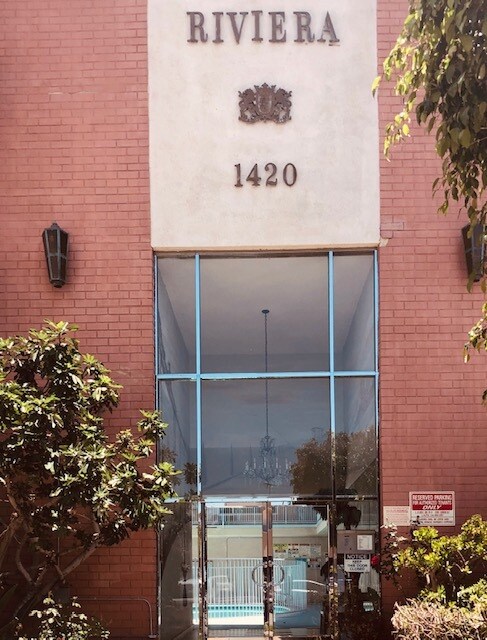 Entrada segura edificio - 1420 S Bedford St