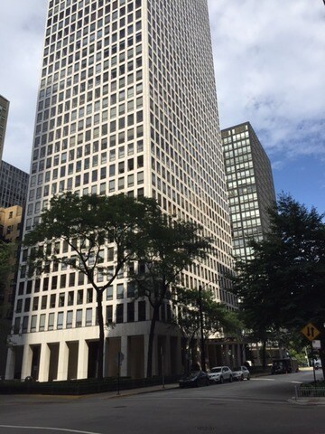 Building Photo - 260 E Chestnut St