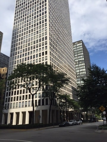 Building Photo - 260 E Chestnut St