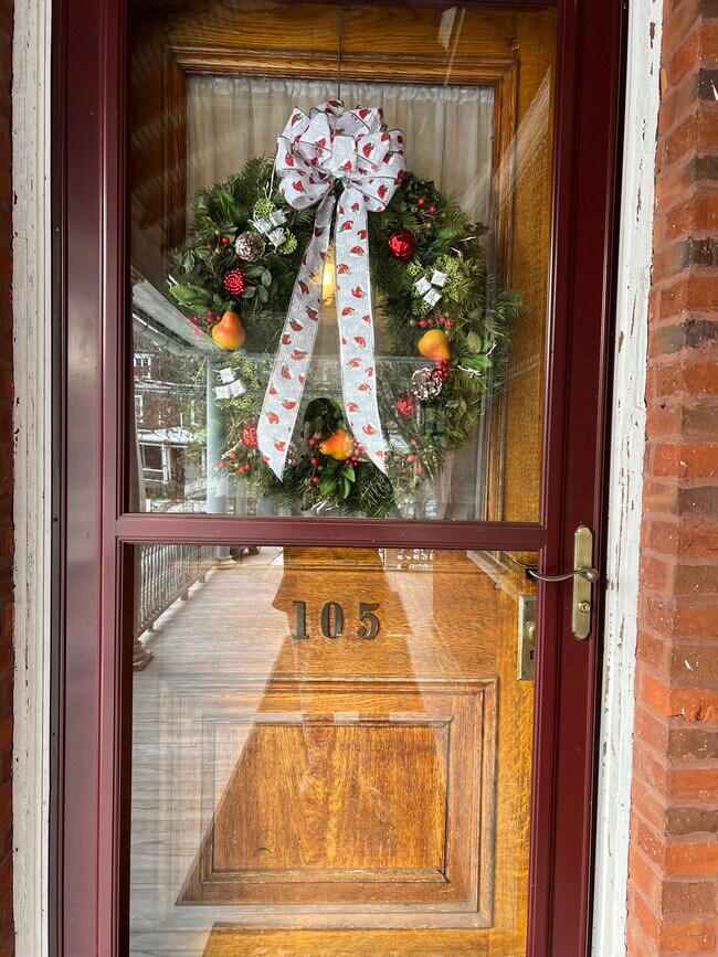 Foto del edificio - 105 E Gowen Ave