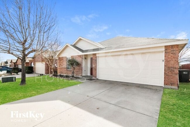 Building Photo - 525 Rosario Ln