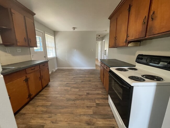 Building Photo - 266 Crescent Ln