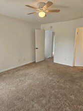 Building Photo - 2626 Holly Hall St