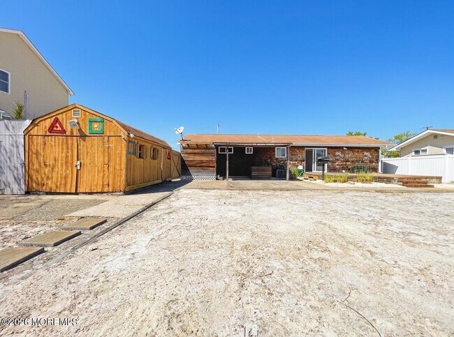 Foto del edificio - 1813 Capstan Dr