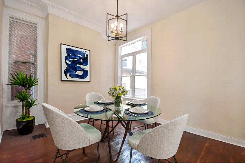 Primary Photo - 1005 Sheffield St