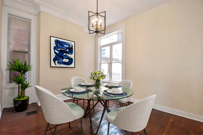 Photo - 1005 Sheffield St House