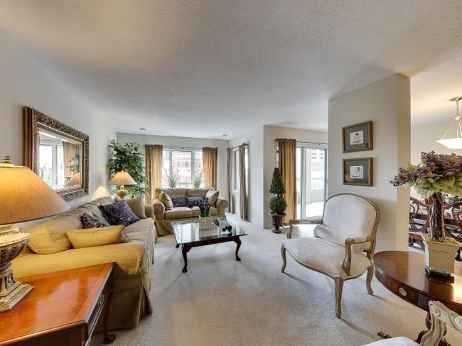 Building Photo - City Place