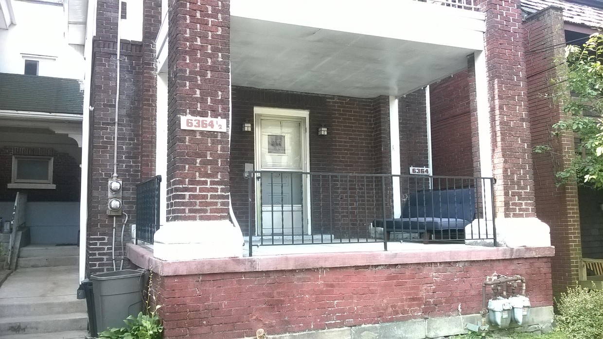Primary Photo - 6364 Forward Ave