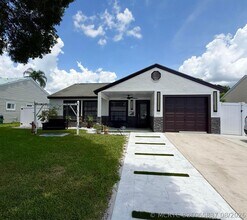 Building Photo - 7743 Elwood Dr