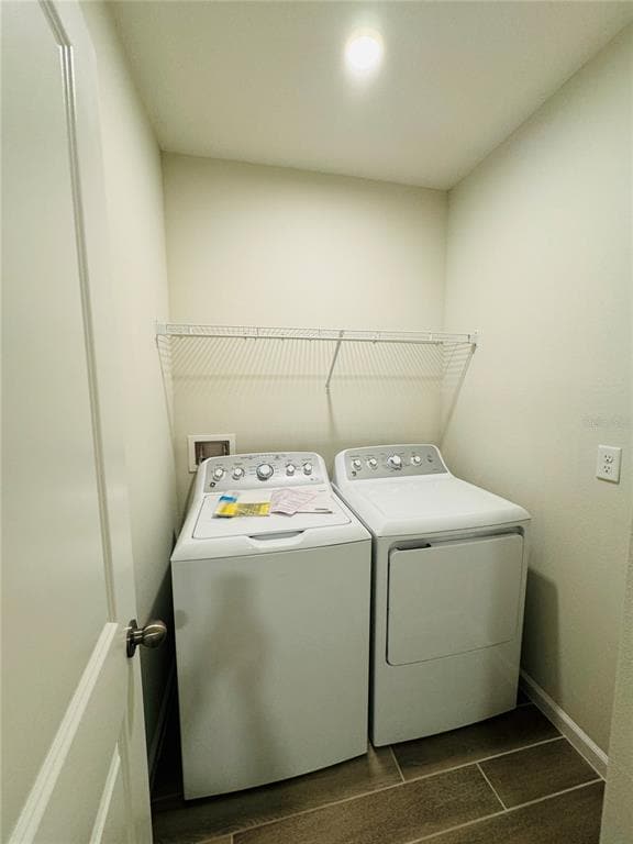 Foto del edificio - 4906 Livingston Ln