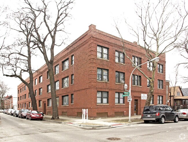 Building Photo - 6100-6104 N Paulina