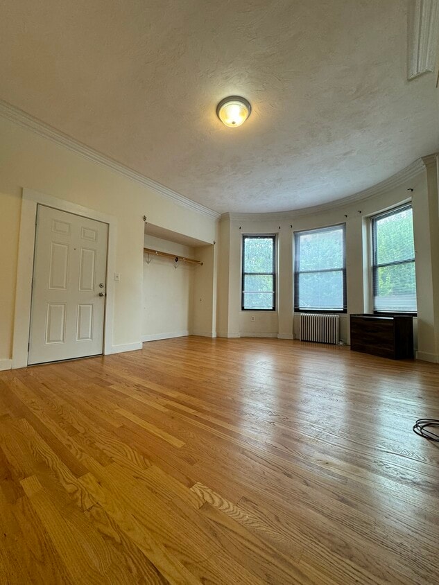 Building Photo - 465 Beacon St