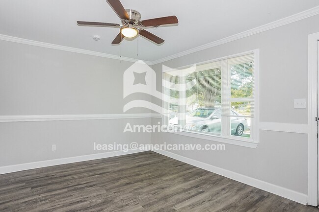 Building Photo - 1952 Williams Dr