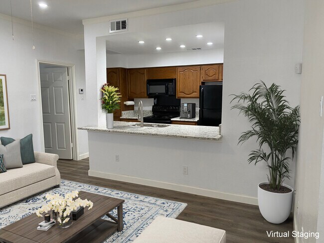 Open living - 8510 Park Ln